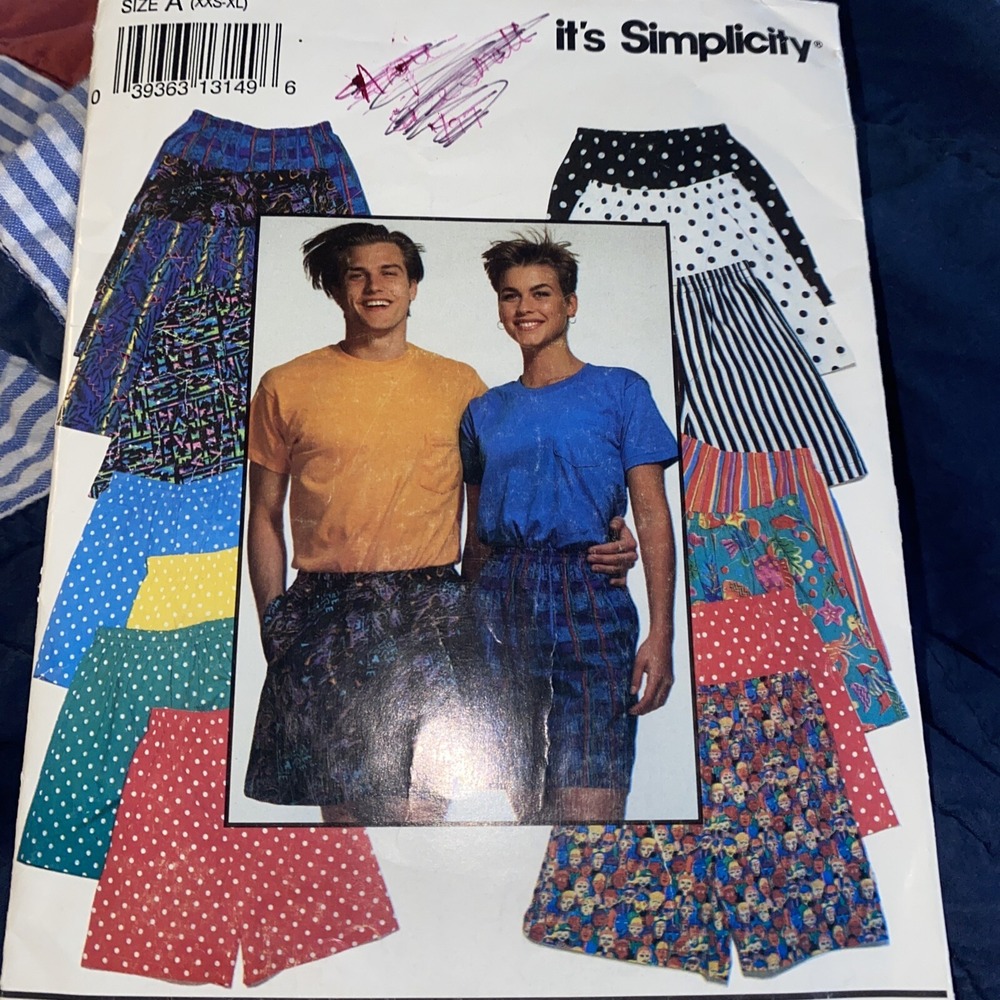 Simplicity Pattern 0653 Size A (XXS-XL) Unisex Adults Teens Pull-On Shorts Cut